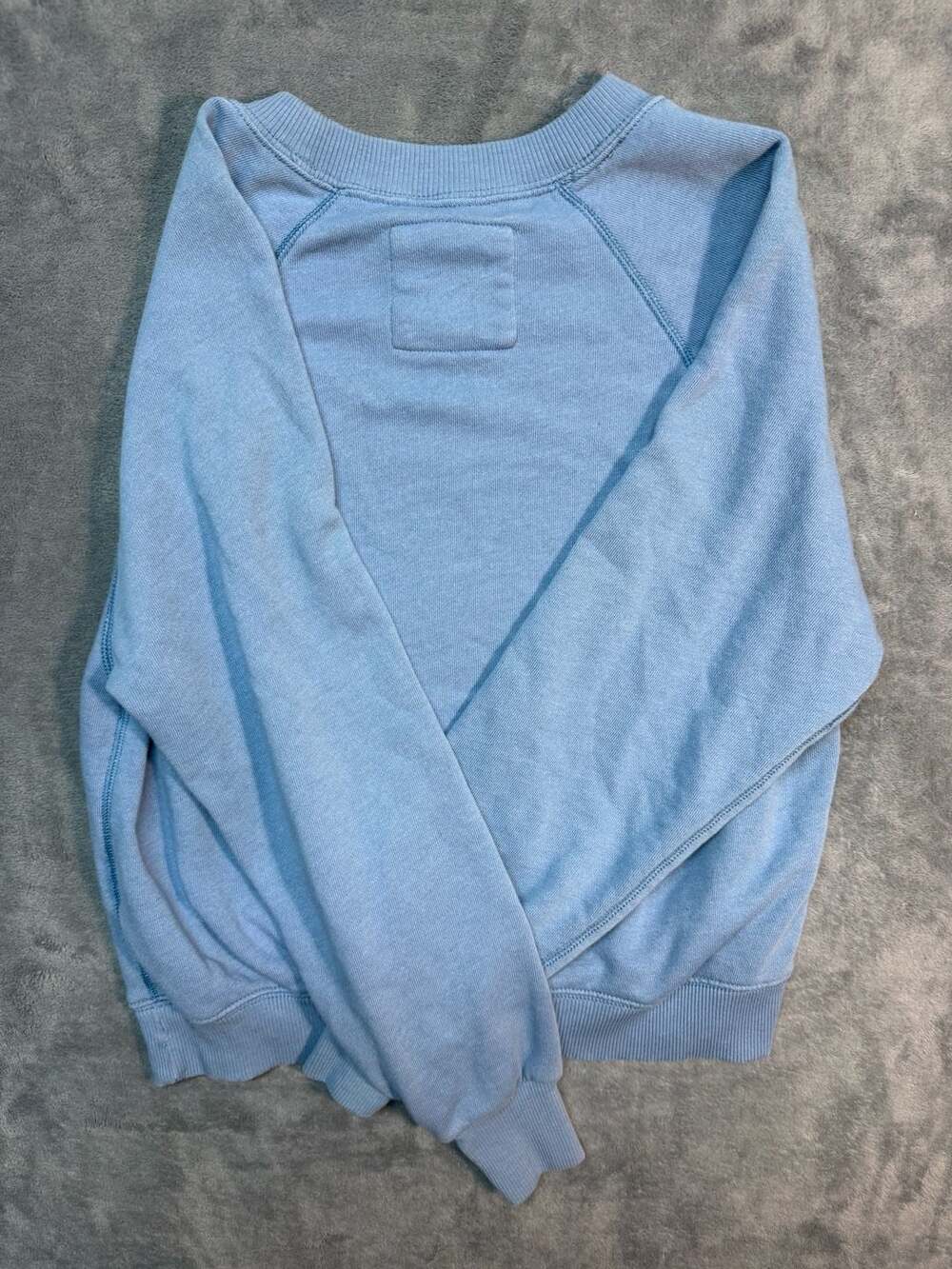 American Eagle Light Blue Daisy Floral Graphic Crewneck Sweatshirt size small - Picture 7 of 7